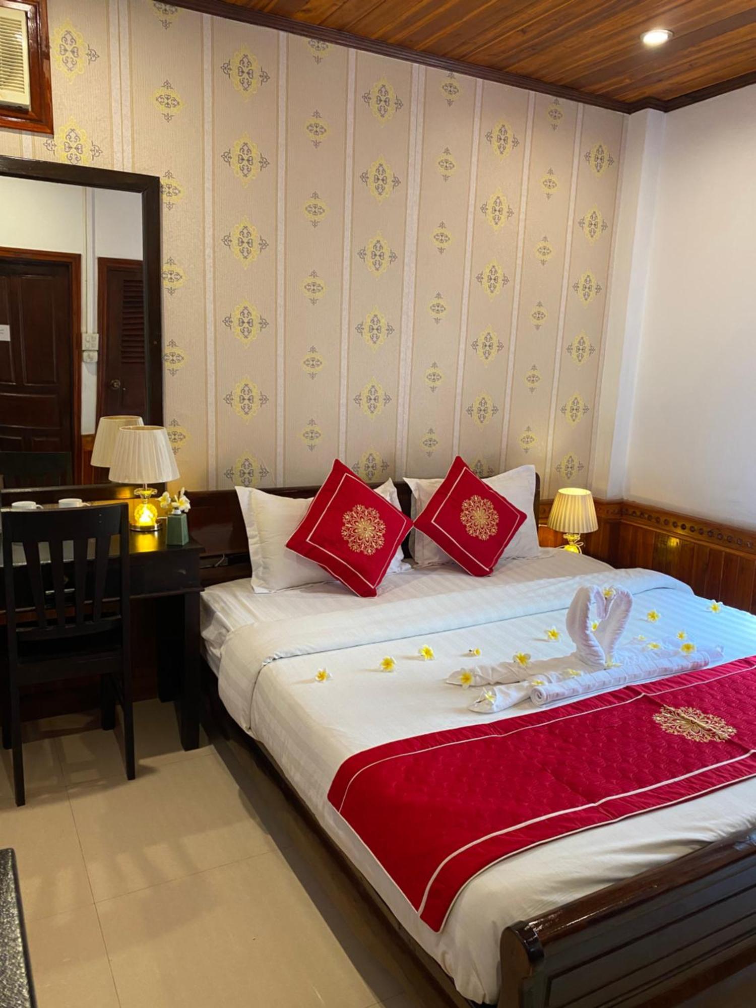 Golden Lotus Boutique Hotel Luang Prabang Exterior photo